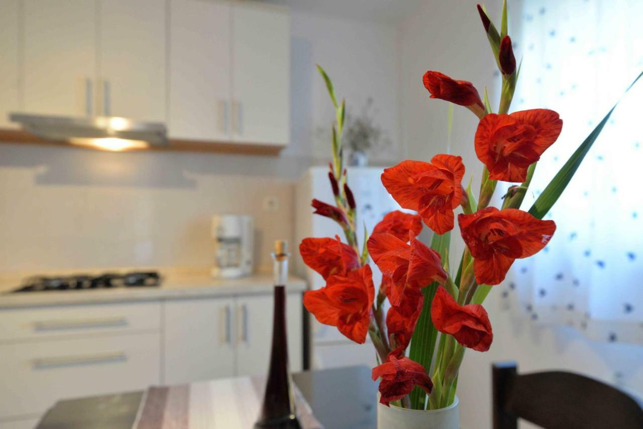 Apartment Miracle มูร์แตร์ ภายนอก รูปภาพ