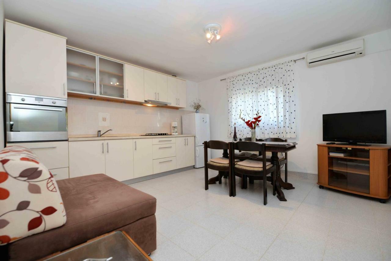Apartment Miracle มูร์แตร์ ภายนอก รูปภาพ
